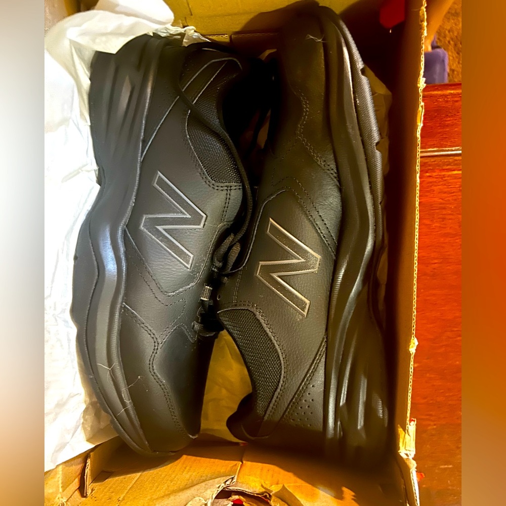NWT Men’s 411 New Balance All Black Sneakers sz 12.5